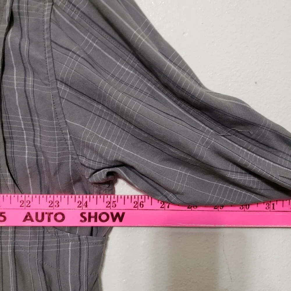 The  North Face Button Down Long Sleeve - Picture 10 of 15